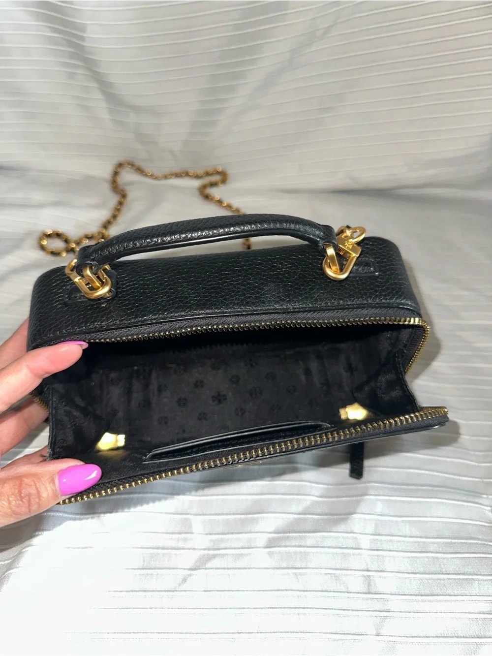 Tory Burch compact pebbled